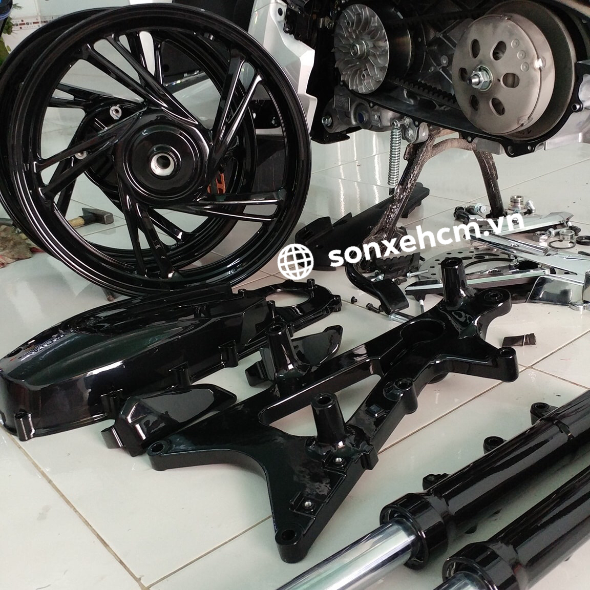 sơn dàn chân xe sh sporty